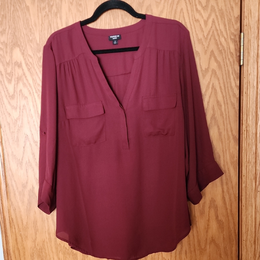 Women's Burgundy 3/4 Sleeve Blouse From Torrid,  Size 2